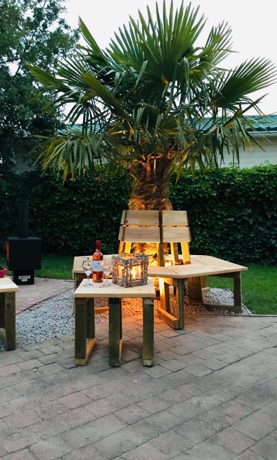 De Corner Van Zeeland Met Jacuzzi Sint Annaland Dış mekan fotoğraf
