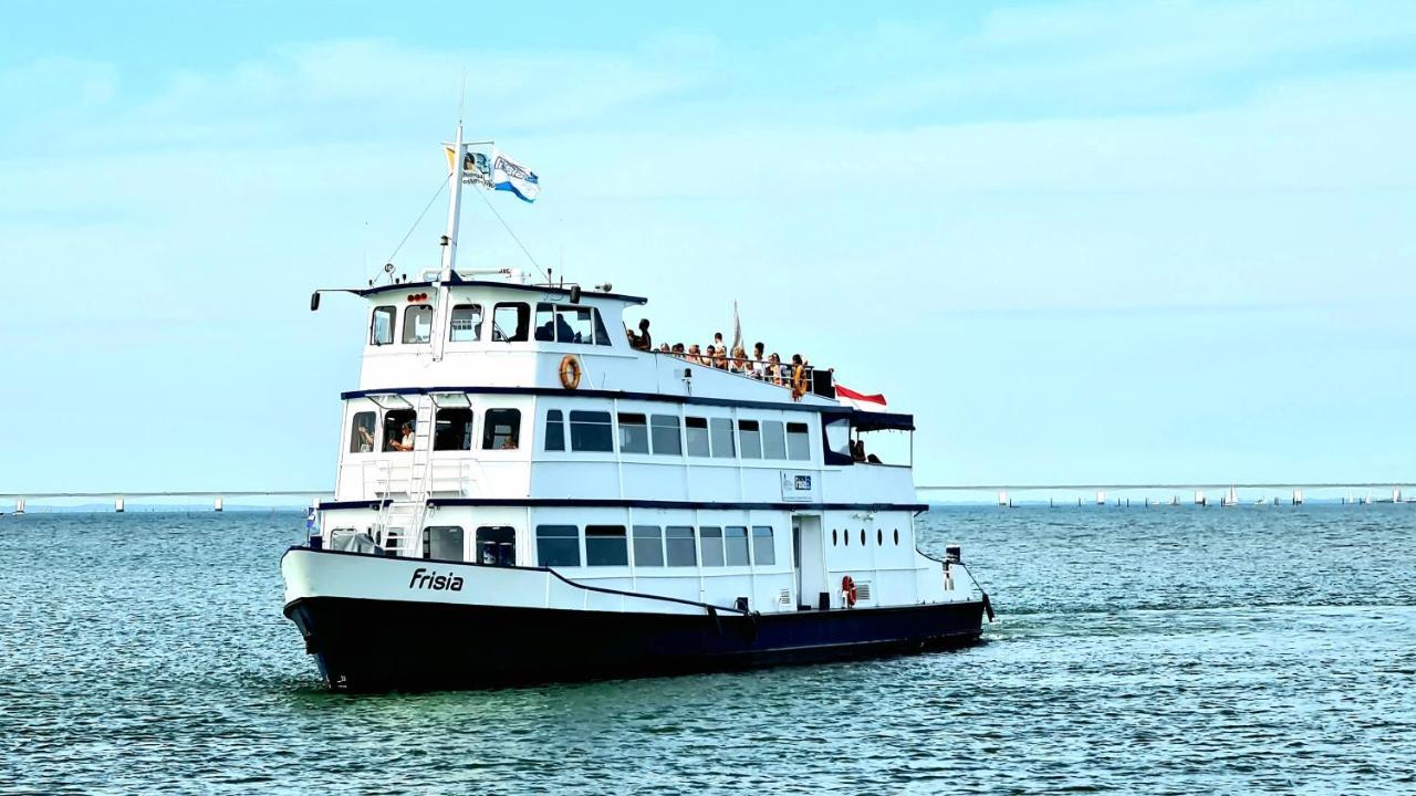 De Corner Van Zeeland Met Jacuzzi Sint Annaland Dış mekan fotoğraf